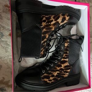 NWT Vince Camuto Leather Combat Boots